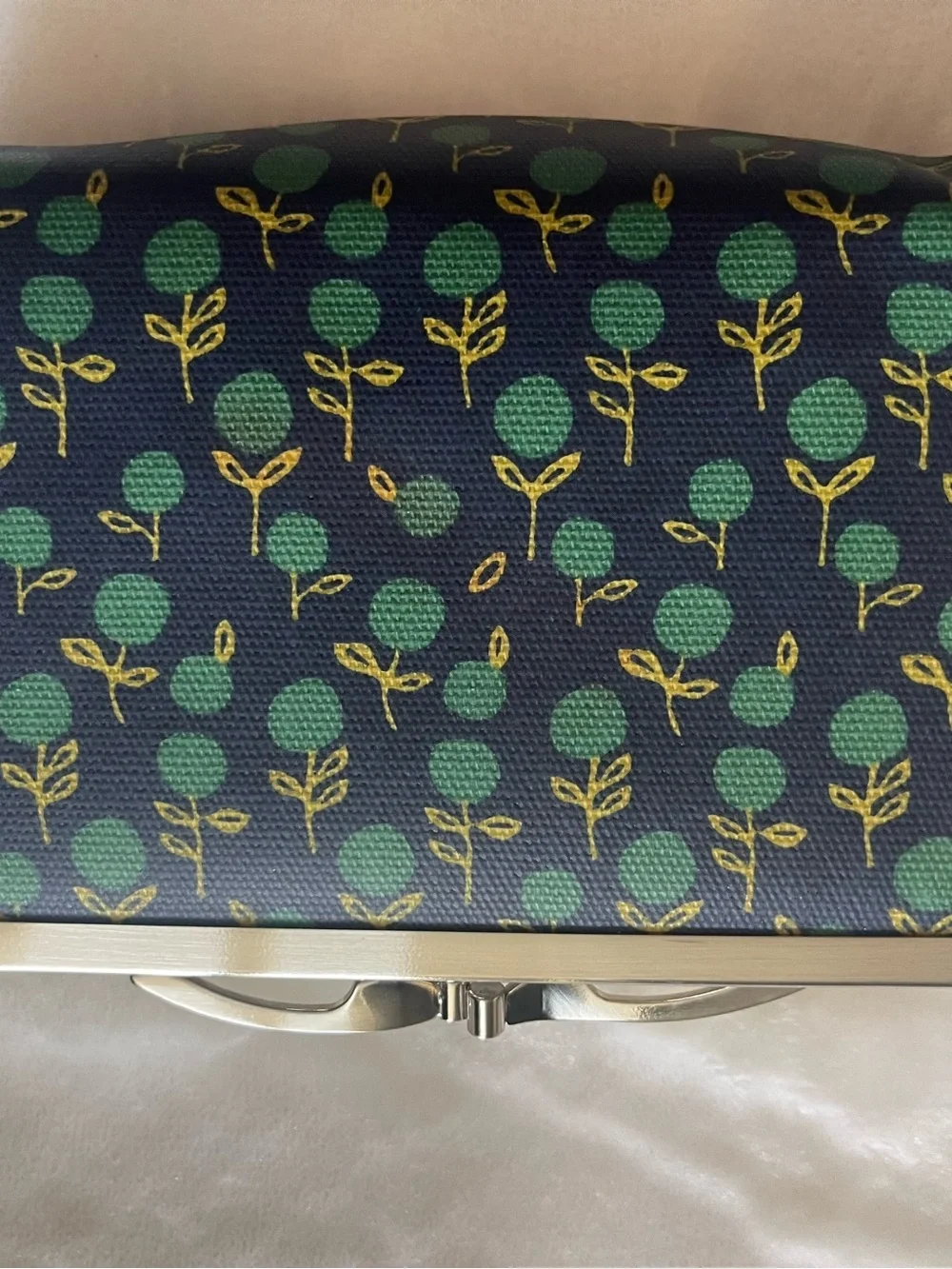 Fossil Key-Per Floral Clasp make up bag - Blue & Green